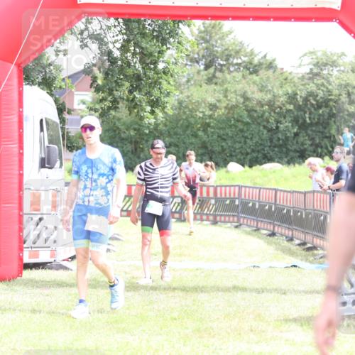 21.06.2026 - 29. Vierlanden-Triathlon Andreas Tolksdorf http://msf.ph/oto/9890536 21.06.2026 13:03:31 Ziel 139, 199, 728, 787, 979, 139, 199, 728, 787, 979 meine-sportfotos.de