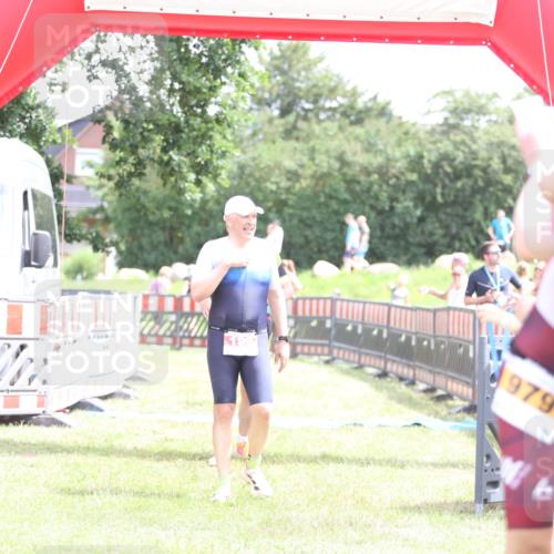 21.06.2026 - 29. Vierlanden-Triathlon Andreas Tolksdorf http://msf.ph/oto/9890544 21.06.2026 13:03:43 Ziel 728, 728 meine-sportfotos.de