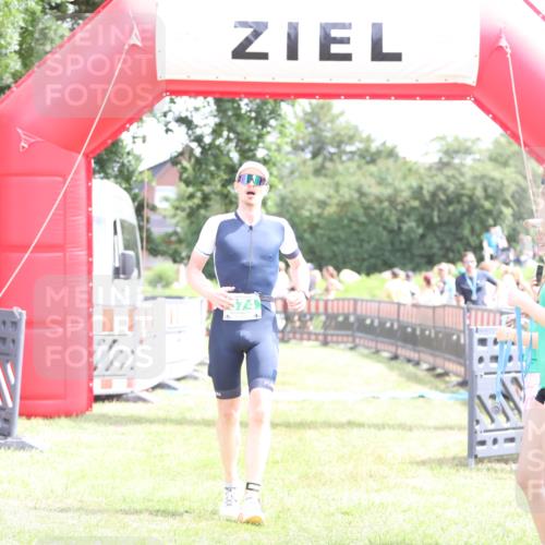 21.06.2026 - 29. Vierlanden-Triathlon Andreas Tolksdorf http://msf.ph/oto/9890558 21.06.2026 13:04:08 Ziel 674, 674 meine-sportfotos.de