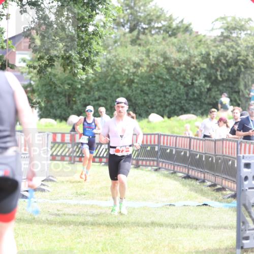21.06.2026 - 29. Vierlanden-Triathlon Andreas Tolksdorf http://msf.ph/oto/9890600 21.06.2026 13:05:52 Ziel 72, 838, 72, 838 meine-sportfotos.de