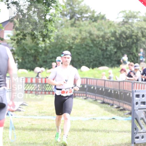 21.06.2026 - 29. Vierlanden-Triathlon Andreas Tolksdorf http://msf.ph/oto/9890607 21.06.2026 13:05:53 Ziel 72, 838, 72, 838 meine-sportfotos.de