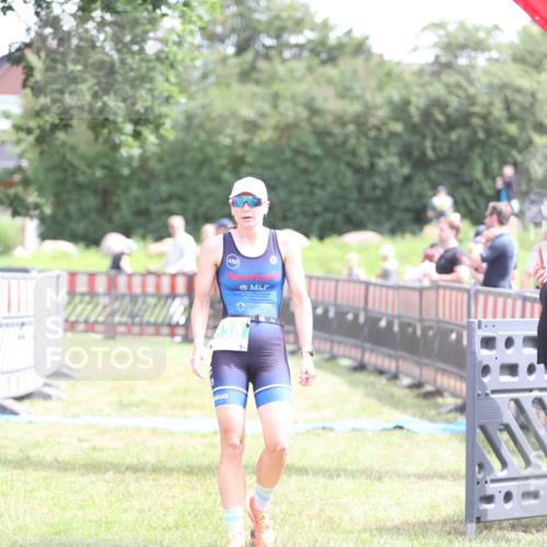 21.06.2026 - 29. Vierlanden-Triathlon Andreas Tolksdorf http://msf.ph/oto/9890612 21.06.2026 13:05:58 Ziel 838, 838 meine-sportfotos.de