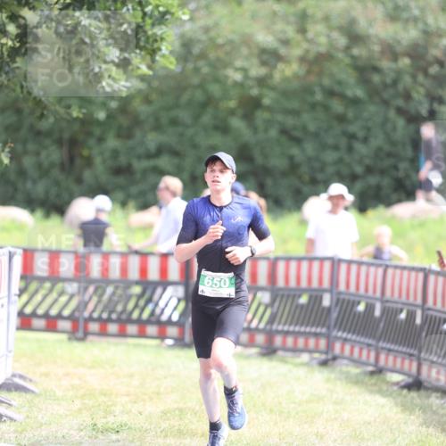 21.06.2026 - 29. Vierlanden-Triathlon Andreas Tolksdorf http://msf.ph/oto/9890627 21.06.2026 13:06:21 Ziel 642, 650, 642, 650 meine-sportfotos.de