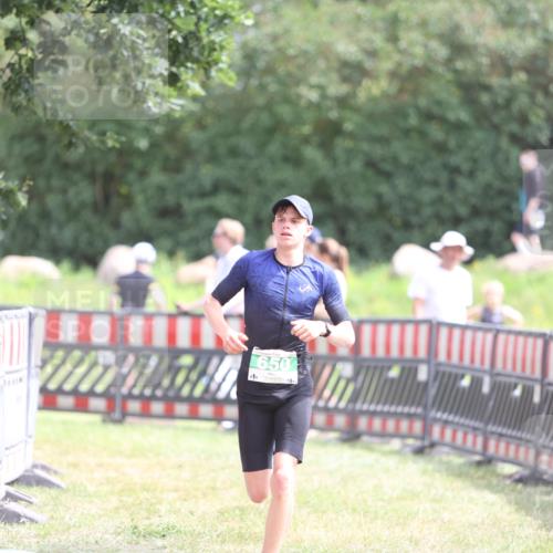 21.06.2026 - 29. Vierlanden-Triathlon Andreas Tolksdorf http://msf.ph/oto/9890630 21.06.2026 13:06:21 Ziel 642, 650, 642, 650 meine-sportfotos.de