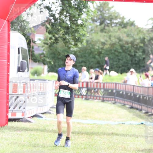 21.06.2026 - 29. Vierlanden-Triathlon Andreas Tolksdorf http://msf.ph/oto/9890635 21.06.2026 13:06:23 Ziel 642, 650, 642, 650 meine-sportfotos.de