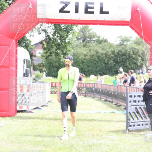 21.06.2026 - 29. Vierlanden-Triathlon Andreas Tolksdorf http://msf.ph/oto/9890651 21.06.2026 13:06:41 Ziel 1358, 1358 meine-sportfotos.de