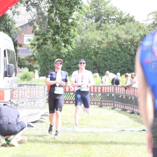21.06.2026 - 29. Vierlanden-Triathlon Andreas Tolksdorf http://msf.ph/oto/9890679 21.06.2026 13:07:51 Ziel 634, 668, 634, 668 meine-sportfotos.de