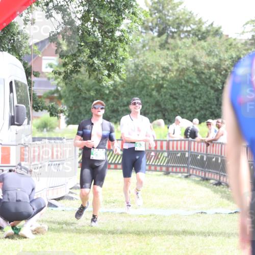 21.06.2026 - 29. Vierlanden-Triathlon Andreas Tolksdorf http://msf.ph/oto/9890681 21.06.2026 13:07:51 Ziel 634, 668, 634, 668 meine-sportfotos.de