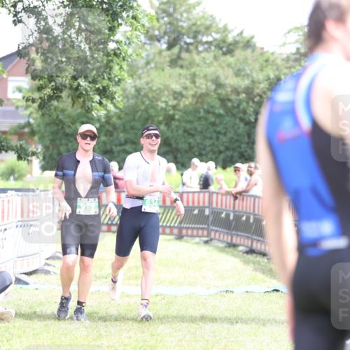 21.06.2026 - 29. Vierlanden-Triathlon Andreas Tolksdorf http://msf.ph/oto/9890683 21.06.2026 13:07:52 Ziel 634, 668, 634, 668 meine-sportfotos.de