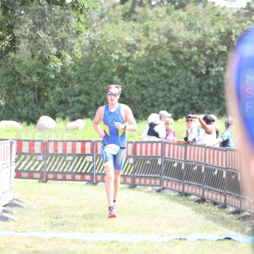 21.06.2026 - 29. Vierlanden-Triathlon Andreas Tolksdorf http://msf.ph/oto/9890695 21.06.2026 13:08:03 Ziel 637, 637 meine-sportfotos.de