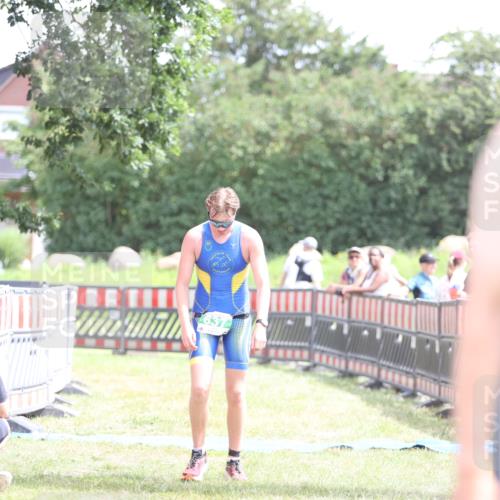 21.06.2026 - 29. Vierlanden-Triathlon Andreas Tolksdorf http://msf.ph/oto/9890704 21.06.2026 13:08:07 Ziel 637, 637 meine-sportfotos.de