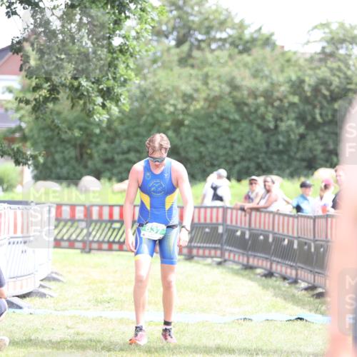 21.06.2026 - 29. Vierlanden-Triathlon Andreas Tolksdorf http://msf.ph/oto/9890705 21.06.2026 13:08:07 Ziel 637, 637 meine-sportfotos.de
