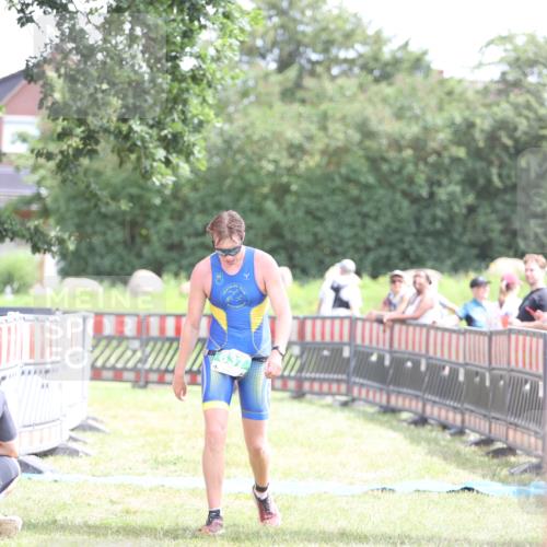 21.06.2026 - 29. Vierlanden-Triathlon Andreas Tolksdorf http://msf.ph/oto/9890710 21.06.2026 13:08:07 Ziel 637, 637 meine-sportfotos.de
