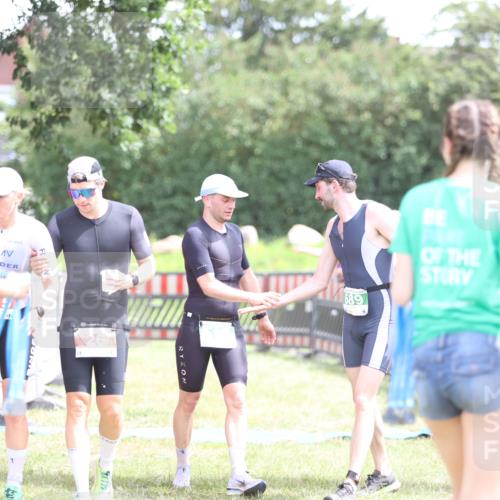 21.06.2026 - 29. Vierlanden-Triathlon Andreas Tolksdorf http://msf.ph/oto/9890716 21.06.2026 13:08:27 Ziel 147, 689, 695, 147, 689, 695 meine-sportfotos.de