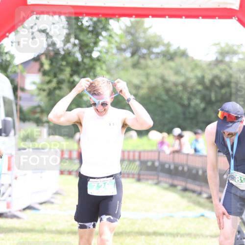 21.06.2026 - 29. Vierlanden-Triathlon Andreas Tolksdorf http://msf.ph/oto/9890748 21.06.2026 13:08:49 Ziel 173, 712, 726, 173, 712, 726 meine-sportfotos.de
