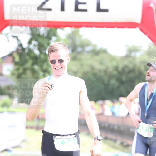 21.06.2026 - 29. Vierlanden-Triathlon Andreas Tolksdorf http://msf.ph/oto/9890757 21.06.2026 13:08:50 Ziel 173, 712, 726, 173, 712, 726 meine-sportfotos.de