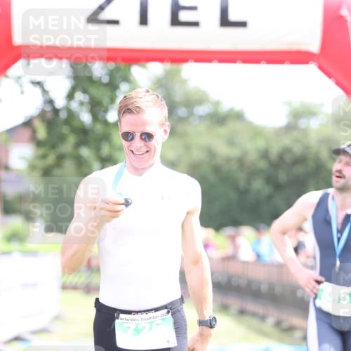 21.06.2026 - 29. Vierlanden-Triathlon Andreas Tolksdorf http://msf.ph/oto/9890760 21.06.2026 13:08:51 Ziel 173, 712, 173, 712 meine-sportfotos.de