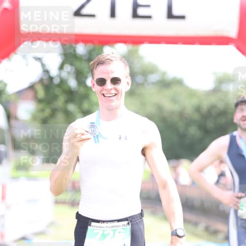 21.06.2026 - 29. Vierlanden-Triathlon Andreas Tolksdorf http://msf.ph/oto/9890764 21.06.2026 13:08:51 Ziel 173, 712, 173, 712 meine-sportfotos.de