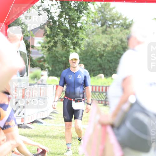 21.06.2026 - 29. Vierlanden-Triathlon Andreas Tolksdorf http://msf.ph/oto/9890765 21.06.2026 13:08:56 Ziel 173, 712, 173, 712 meine-sportfotos.de