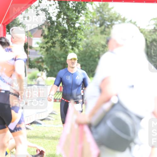 21.06.2026 - 29. Vierlanden-Triathlon Andreas Tolksdorf http://msf.ph/oto/9890767 21.06.2026 13:08:56 Ziel 173, 712, 173, 712 meine-sportfotos.de