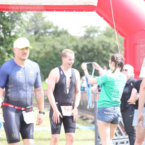 21.06.2026 - 29. Vierlanden-Triathlon Andreas Tolksdorf http://msf.ph/oto/9890769 21.06.2026 13:09:01 Ziel 173, 173 meine-sportfotos.de