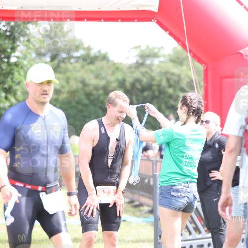 21.06.2026 - 29. Vierlanden-Triathlon Andreas Tolksdorf http://msf.ph/oto/9890771 21.06.2026 13:09:01 Ziel 173, 173 meine-sportfotos.de