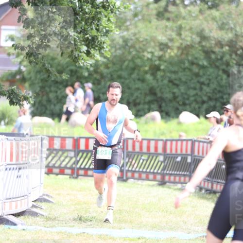 21.06.2026 - 29. Vierlanden-Triathlon Andreas Tolksdorf http://msf.ph/oto/9890779 21.06.2026 13:09:37 Ziel 691, 691 meine-sportfotos.de