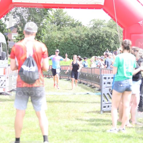 21.06.2026 - 29. Vierlanden-Triathlon Andreas Tolksdorf http://msf.ph/oto/9890786 21.06.2026 13:09:56 Ziel 67, 140, 764, 814, 898, 67, 140, 764, 814, 898 meine-sportfotos.de
