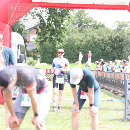 21.06.2026 - 29. Vierlanden-Triathlon Andreas Tolksdorf http://msf.ph/oto/9890793 21.06.2026 13:10:18 Ziel 703, 805, 703, 805 meine-sportfotos.de