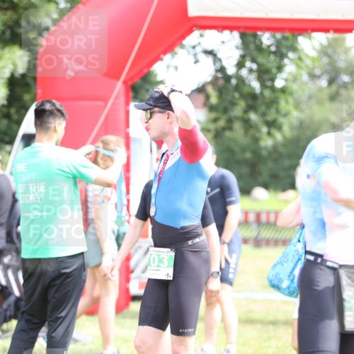 21.06.2026 - 29. Vierlanden-Triathlon Andreas Tolksdorf http://msf.ph/oto/9890810 21.06.2026 13:10:40 Ziel 191, 699, 191, 699 meine-sportfotos.de