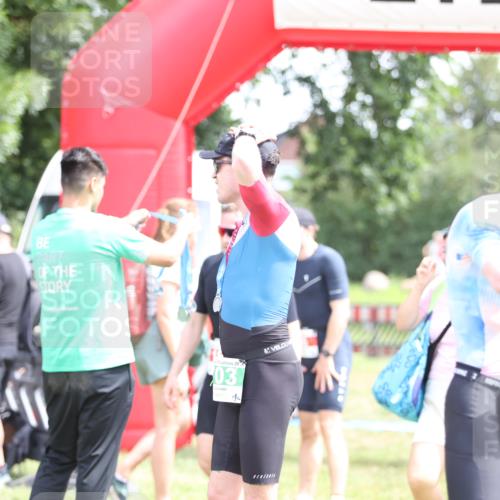 21.06.2026 - 29. Vierlanden-Triathlon Andreas Tolksdorf http://msf.ph/oto/9890812 21.06.2026 13:10:41 Ziel 186, 699, 186, 699 meine-sportfotos.de
