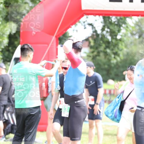 21.06.2026 - 29. Vierlanden-Triathlon Andreas Tolksdorf http://msf.ph/oto/9890814 21.06.2026 13:10:41 Ziel 186, 699, 186, 699 meine-sportfotos.de