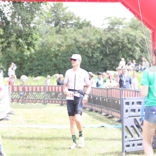 21.06.2026 - 29. Vierlanden-Triathlon Andreas Tolksdorf http://msf.ph/oto/9890832 21.06.2026 13:11:01 Ziel 154, 154 meine-sportfotos.de
