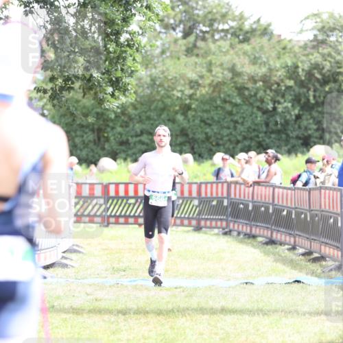 21.06.2026 - 29. Vierlanden-Triathlon Andreas Tolksdorf http://msf.ph/oto/9890859 21.06.2026 13:12:12 Ziel 660, 666, 660, 666 meine-sportfotos.de