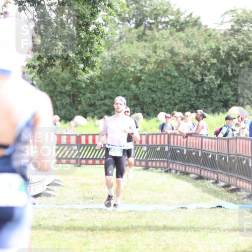 21.06.2026 - 29. Vierlanden-Triathlon Andreas Tolksdorf http://msf.ph/oto/9890861 21.06.2026 13:12:12 Ziel 660, 666, 660, 666 meine-sportfotos.de