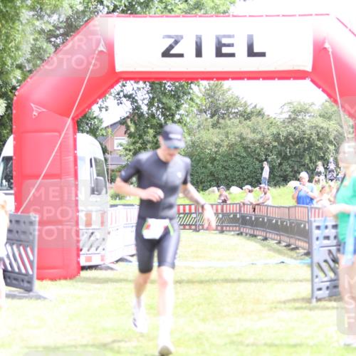 21.06.2026 - 29. Vierlanden-Triathlon Andreas Tolksdorf http://msf.ph/oto/9890875 21.06.2026 13:12:57 Ziel 86, 86 meine-sportfotos.de