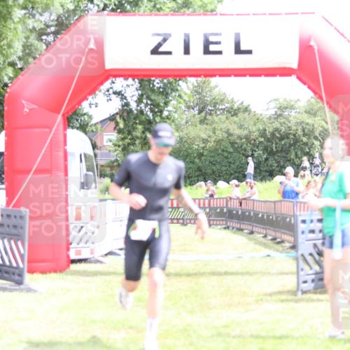 21.06.2026 - 29. Vierlanden-Triathlon Andreas Tolksdorf http://msf.ph/oto/9890876 21.06.2026 13:12:57 Ziel 86, 86 meine-sportfotos.de