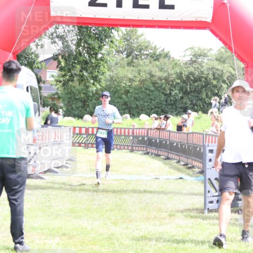 21.06.2026 - 29. Vierlanden-Triathlon Andreas Tolksdorf http://msf.ph/oto/9890881 21.06.2026 13:13:28 Ziel 733, 785, 733, 785 meine-sportfotos.de