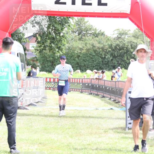21.06.2026 - 29. Vierlanden-Triathlon Andreas Tolksdorf http://msf.ph/oto/9890887 21.06.2026 13:13:28 Ziel 733, 785, 733, 785 meine-sportfotos.de