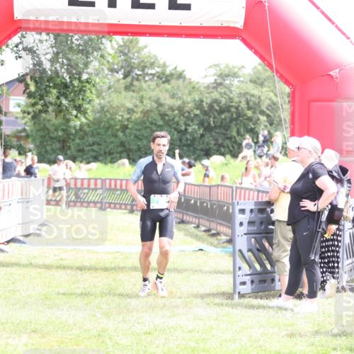 21.06.2026 - 29. Vierlanden-Triathlon Andreas Tolksdorf http://msf.ph/oto/9890896 21.06.2026 13:13:35 Ziel 290, 785, 290, 785 meine-sportfotos.de