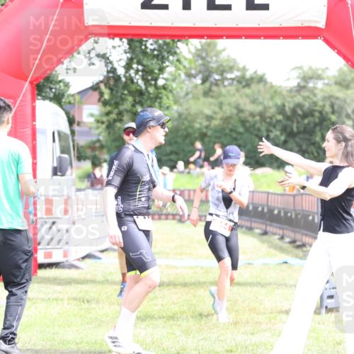 21.06.2026 - 29. Vierlanden-Triathlon Andreas Tolksdorf http://msf.ph/oto/9890933 21.06.2026 13:14:18 Ziel 29, 244, 29, 244 meine-sportfotos.de