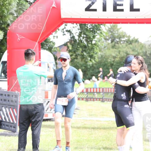 21.06.2026 - 29. Vierlanden-Triathlon Andreas Tolksdorf http://msf.ph/oto/9890940 21.06.2026 13:14:19 Ziel 29, 244, 29, 244 meine-sportfotos.de