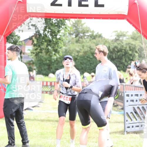 21.06.2026 - 29. Vierlanden-Triathlon Andreas Tolksdorf http://msf.ph/oto/9890948 21.06.2026 13:14:28 Ziel  meine-sportfotos.de