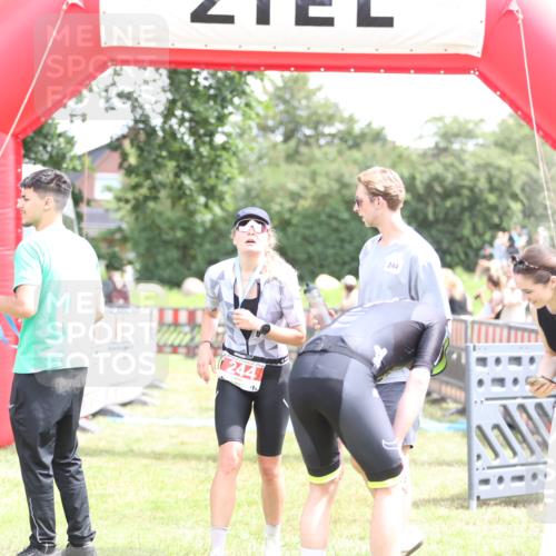 21.06.2026 - 29. Vierlanden-Triathlon Andreas Tolksdorf http://msf.ph/oto/9890949 21.06.2026 13:14:29 Ziel  meine-sportfotos.de