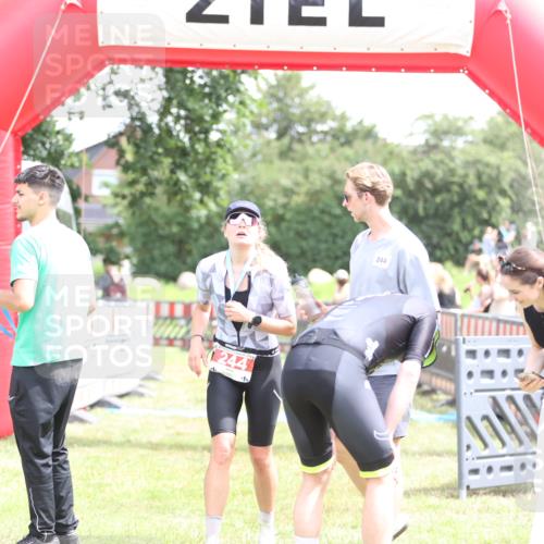 21.06.2026 - 29. Vierlanden-Triathlon Andreas Tolksdorf http://msf.ph/oto/9890950 21.06.2026 13:14:29 Ziel  meine-sportfotos.de