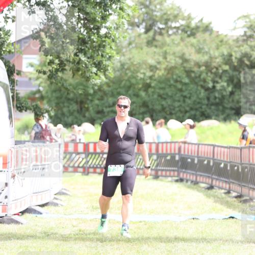 21.06.2026 - 29. Vierlanden-Triathlon Andreas Tolksdorf http://msf.ph/oto/9890963 21.06.2026 13:14:51 Ziel 739, 739 meine-sportfotos.de