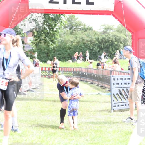 21.06.2026 - 29. Vierlanden-Triathlon Andreas Tolksdorf http://msf.ph/oto/9890980 21.06.2026 13:15:32 Ziel 8, 159, 8, 159 meine-sportfotos.de