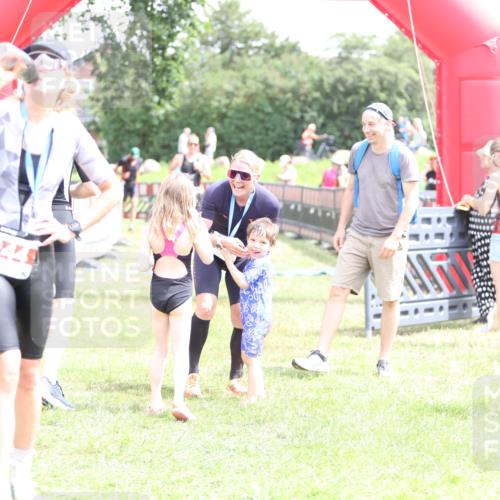 21.06.2026 - 29. Vierlanden-Triathlon Andreas Tolksdorf http://msf.ph/oto/9890983 21.06.2026 13:15:34 Ziel 8, 159, 8, 159 meine-sportfotos.de