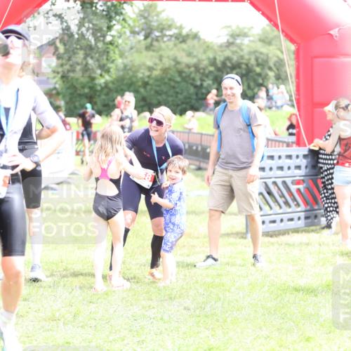 21.06.2026 - 29. Vierlanden-Triathlon Andreas Tolksdorf http://msf.ph/oto/9890990 21.06.2026 13:15:35 Ziel 8, 159, 8, 159 meine-sportfotos.de