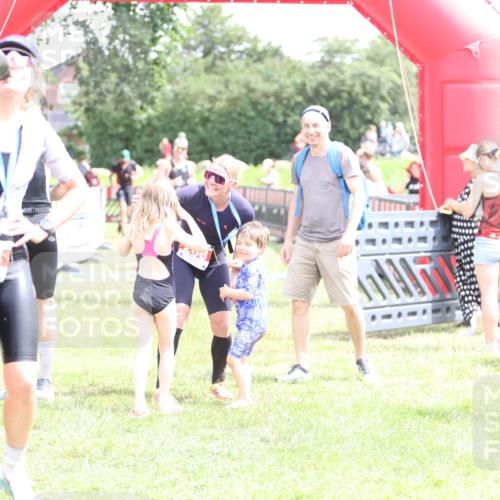 21.06.2026 - 29. Vierlanden-Triathlon Andreas Tolksdorf http://msf.ph/oto/9890992 21.06.2026 13:15:35 Ziel 8, 159, 8, 159 meine-sportfotos.de